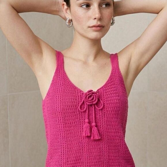 Old Navy Tops - Old Navy Pink Women's Pink Crochet 100% Cotton Top Size S